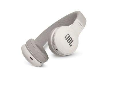 JBL Wireless on-ear headphones - White